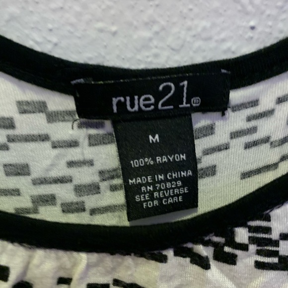 ROMPER! - Picture 2 of 2